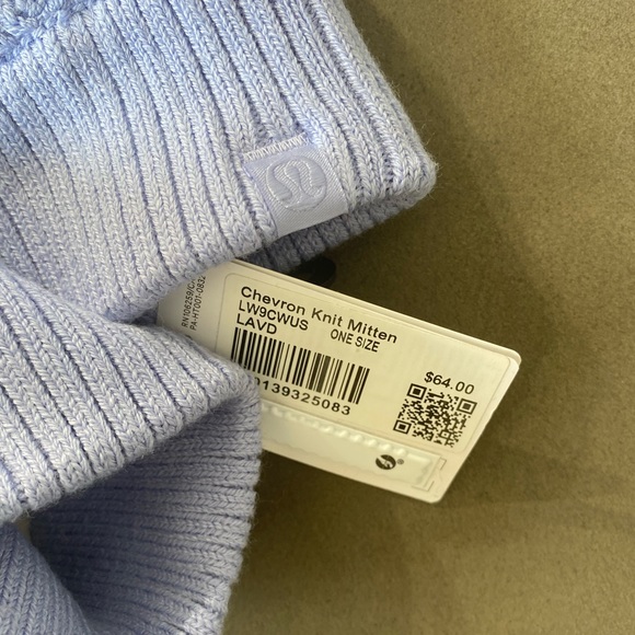 Lululemon Chevron Knit Mitten Lavender Dusk - Picture 5 of 5